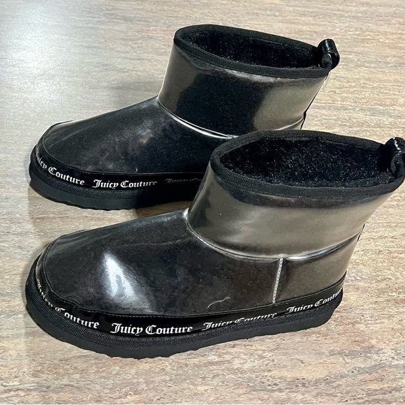 Juicy Couture clear rubber ankle boots with black faux fur - Picture 3 of 13